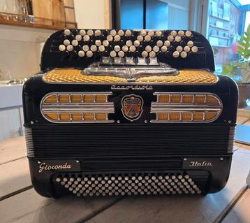 Accordiola Gioconda Italia - In Goede Staat beschikbaar voor biedingen