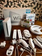 Nintendo Wii overcompleet, Spelcomputers en Games, Spelcomputers | Nintendo Wii, Ophalen of Verzenden, Met 3 controllers of meer