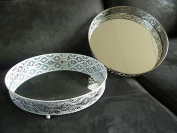 2 Decorative dienbladen beschikbaar voor biedingen