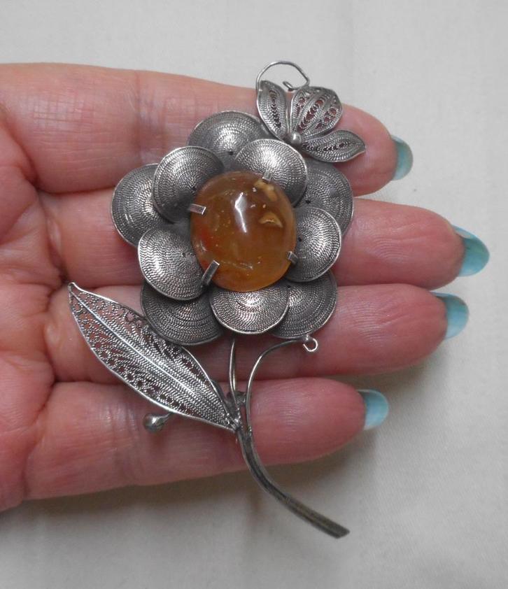 Zilveren antieke grote filigrain broche met steen nr.245, Sieraden, Tassen en Uiterlijk, Broches, Zo goed als nieuw, Zilver, Zilver