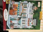 Lemax Caddington Village Treasure Trove Antiques, Diversen, Kerst, Ophalen of Verzenden, Zo goed als nieuw