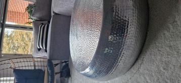 Ijzeren salon tafel, slijtvast en makkelijk in onderhoud beschikbaar voor biedingen