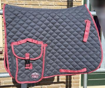 Dekje met afneembaar tasje voor buitenrit (Full VZH) *NIEUW* beschikbaar voor biedingen