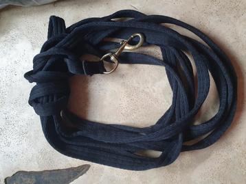Zachte longeerlijn zwart beschikbaar voor biedingen