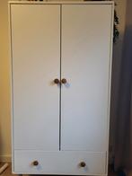 Nette kledingkast wit met houtdetail, Huis en Inrichting, Kasten | Kledingkasten, Ophalen, Met hangruimte, 50 tot 100 cm, Zo goed als nieuw