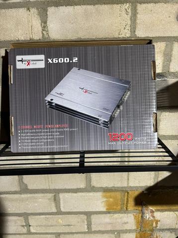 Excalibur 1200W Versterker - Nieuw met Gebruikssporen beschikbaar voor biedingen