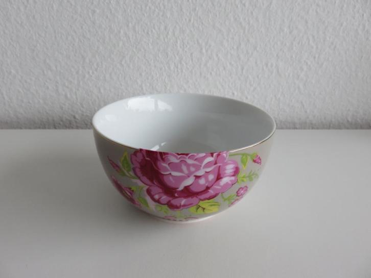 Pip Studio kom Floral Khaki S 11,5 cm, Huis en Inrichting, Keuken | Servies, Zo goed als nieuw, Kom(men), Overige stijlen, Porselein