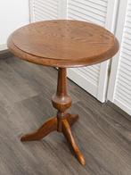 Klassieke houten bijzettafel, elegant en tijdloos design, Minder dan 55 cm, Rond, Hout, Ophalen
