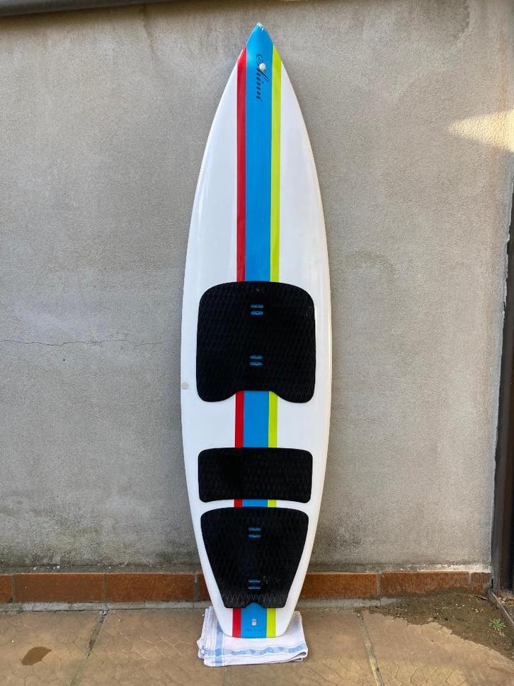 Shinn 'The Duke' 6.0 kitesurf wave board, Watersport en Boten, Kitesurfen, Gebruikt, Kiteboard, Directional, Ophalen