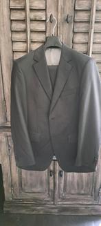 Een mooi grijs tweedelig pak Piet Zoomers mt 50, Kleding | Heren, Kostuums en Colberts, Ophalen of Verzenden, Zo goed als nieuw