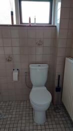 Toilet al gedemonteerd hoog  en wasbak, Ophalen, Gebruikt