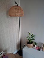 Kwantum rotan lamp - 1 jaar oud, Huis en Inrichting, Overige materialen, Ophalen of Verzenden, Zo goed als nieuw, Minder dan 100 cm