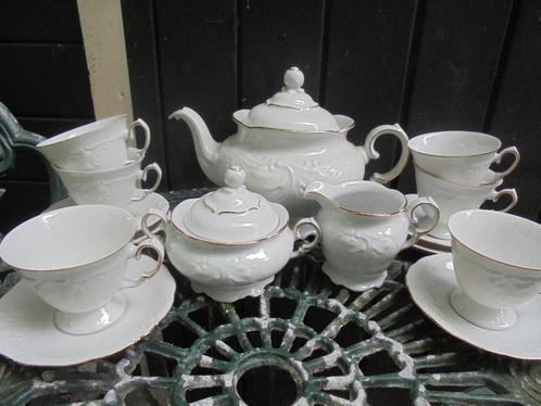 Theeservies Wawel wit met gouden bies en rand, Antiek en Kunst, Antiek | Servies compleet, Ophalen of Verzenden