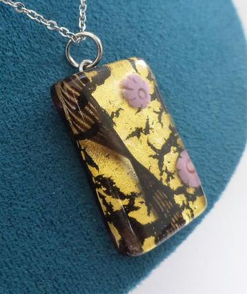 Kettinkje met hanger van Murano glas beschikbaar voor biedingen