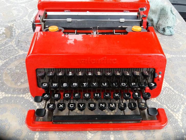 Retero typemachine Olivetti Valentine, Diversen, Typemachines, Zo goed als nieuw, Ophalen