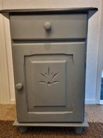 Brocante nachtkastje, Huis en Inrichting, Slaapkamer | Nachtkastjes, Ophalen, Gebruikt, 55 tot 70 cm, 45 tot 65 cm