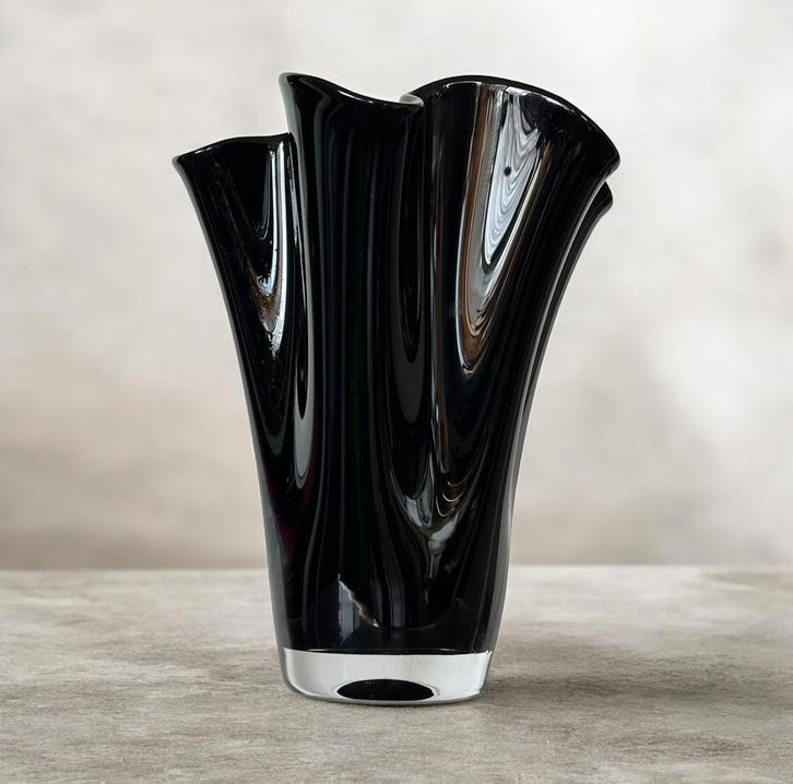 Murano Glas Vaas - Vintage Prachtstuk zakdoeken, Huis en Inrichting, Woonaccessoires | Vazen, Zo goed als nieuw, Zwart, Minder dan 50 cm