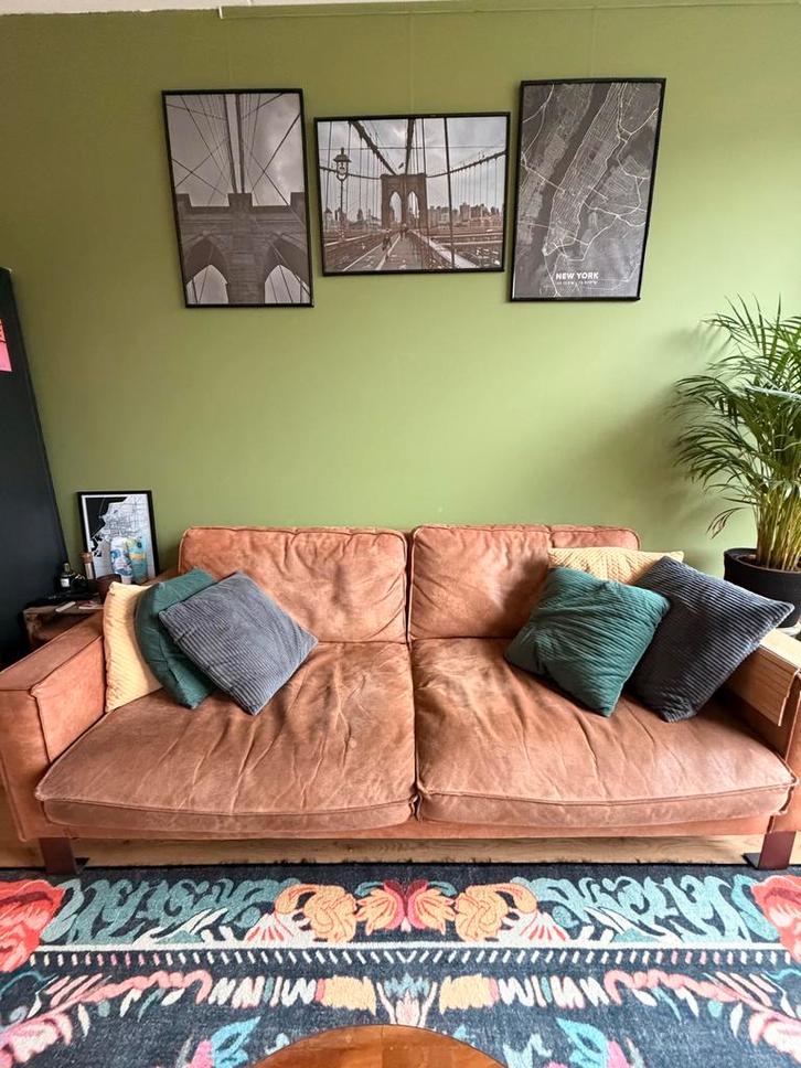 Leren bank. Vandaag weg!!, Huis en Inrichting, Banken | Bankstellen, Gebruikt, Rechte bank, Tweepersoons, 200 tot 250 cm, 75 tot 100 cm