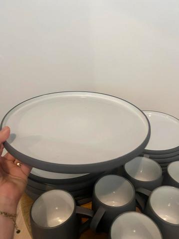 Servies 6 persoons - Grijs/Wit - Borden & Mokken beschikbaar voor biedingen