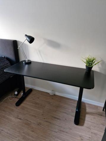 Zwart bureau Ikea Bekant 140x60cm - afbeelding 2