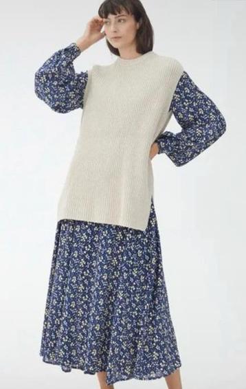 Arket donker blauwe lange jurk met design motief,maat 34/36 beschikbaar voor biedingen