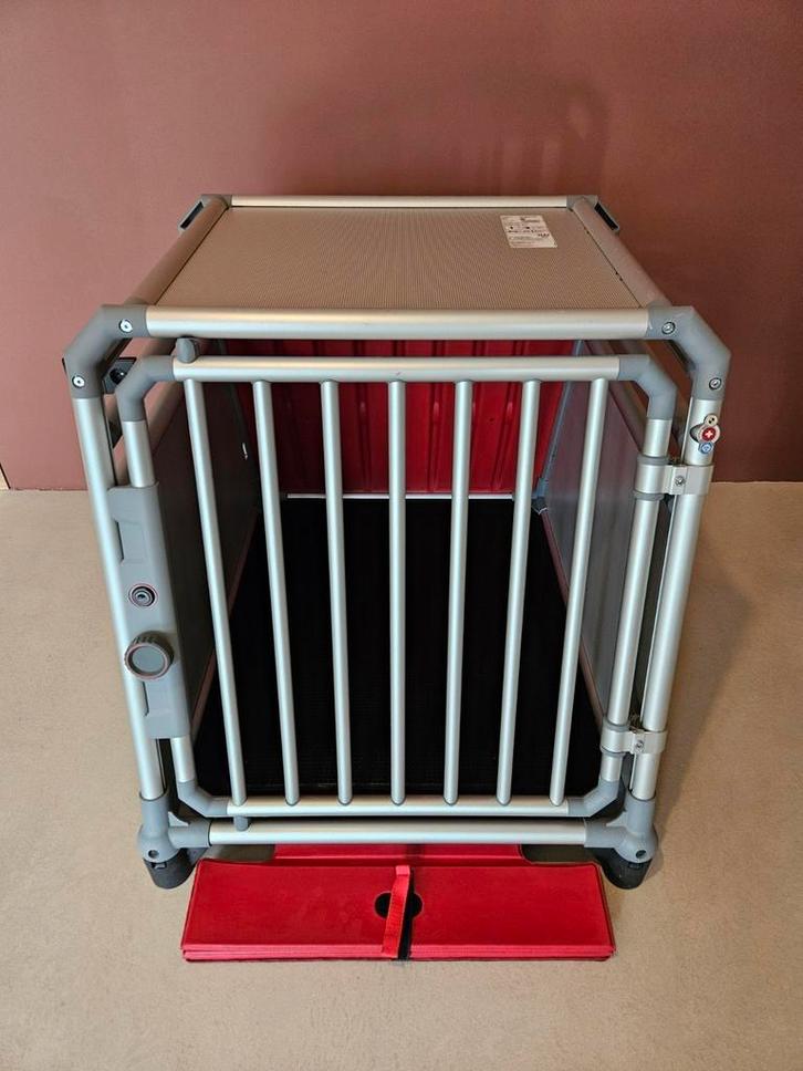 4Pets Pro 3 M autobensch hond zilvergrijs tot 40kg, Dieren en Toebehoren, Transportboxen, Zo goed als nieuw, Ophalen