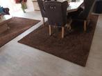 2 hoogpolig bruine shaggy tapijten vloerkleden, Zo goed als nieuw, Ophalen
