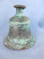 Oude bel in brons - bodemvondst, Antiek en Kunst, Antiek | Koper en Brons, Ophalen of Verzenden, Brons