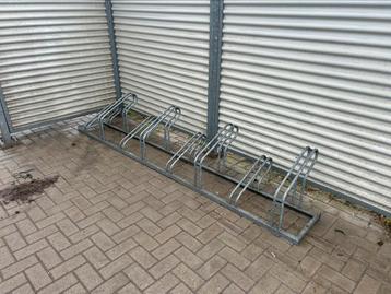 Fietsenrek 3meter beschikbaar voor biedingen