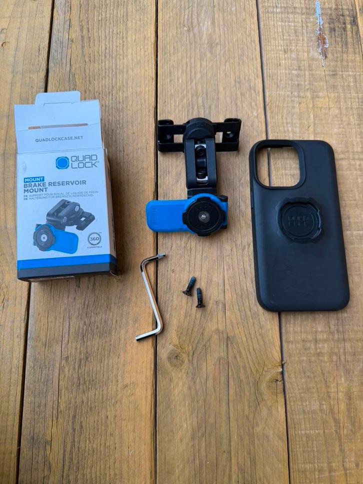 Quad lock telefoonhouder Iphone 13 pro zo goed als nieuw, Motoren, Accessoires | Navigatiesystemen, Zo goed als nieuw, Ophalen of Verzenden