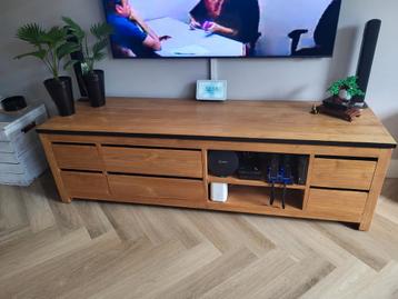 Massief teak hout tv kast met lades beschikbaar voor biedingen