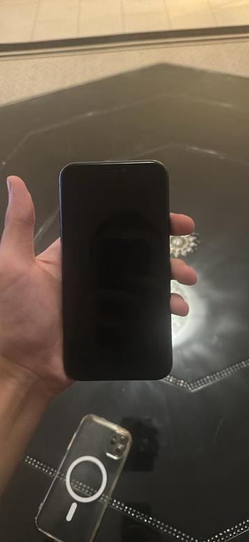 iPhone 11 – 64GB – Zwart – Goed werkend + gratis hoesje beschikbaar voor biedingen
