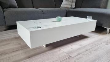 Salontafel wit modern 115 x 55 x 30 hoog beschikbaar voor biedingen