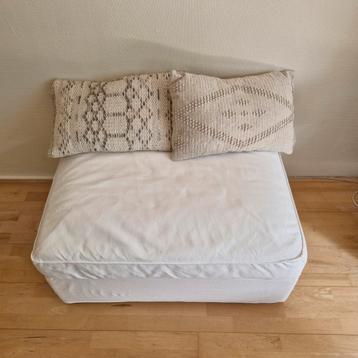 Ikea Kivik Voetenbank WIT - Zo goed als nieuw! beschikbaar voor biedingen