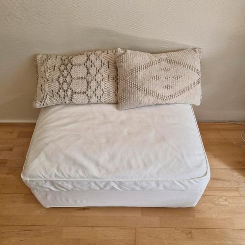 Ikea Kivik Voetenbank WIT - Zo goed als nieuw!, Huis en Inrichting, Banken | Voetenbanken en Poefen, Zo goed als nieuw, 75 tot 100 cm