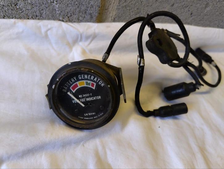 Voltmeter 24V, Originele Stewart Warner 504H-I,legervoertuig, Verzamelen, Militaria | Algemeen, Landmacht, Nederland, Ophalen of Verzenden