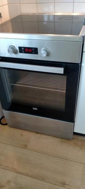 Roestvrijstalen fornuis, inductie met heteluchtoven  beschikbaar voor biedingen
