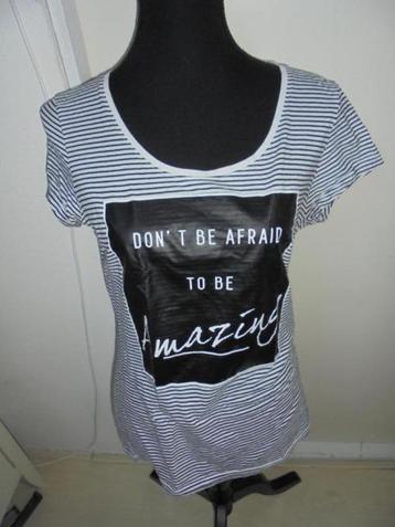 Zwart wit streepshirt met tekst maat L beschikbaar voor biedingen