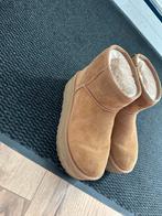 Ugg classic platform 37, Kleding | Dames, Schoenen, Ophalen of Verzenden