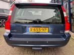 Volvo V70 2.5T 210PK AWD Automaat Edition Classic, Auto's, Volvo, Beige, Traction-control, Blauw, Leder en Stof