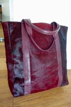 Grote kwaliteits leren shopper met vacht, Sieraden, Tassen en Uiterlijk, Tassen | Damestassen, Verzenden, Nieuw, Rood, Shopper