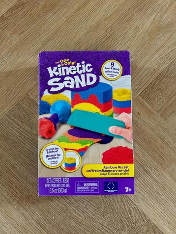 *NIEUW!* Kinetic Sand - Regenboog Mix - kinetisch zand beschikbaar voor biedingen