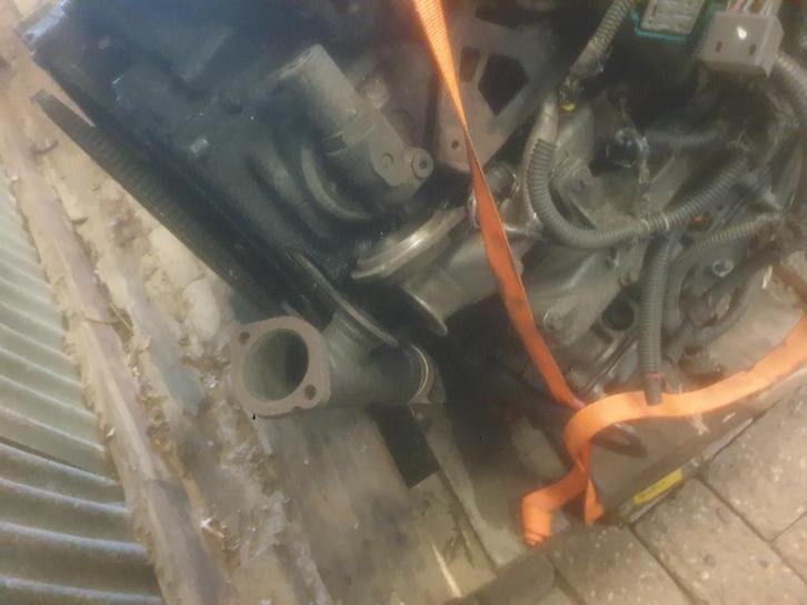 Ford v8 diesel  en benzine voor loop of sloop, Auto-onderdelen, Motor en Toebehoren, Ford, Ophalen