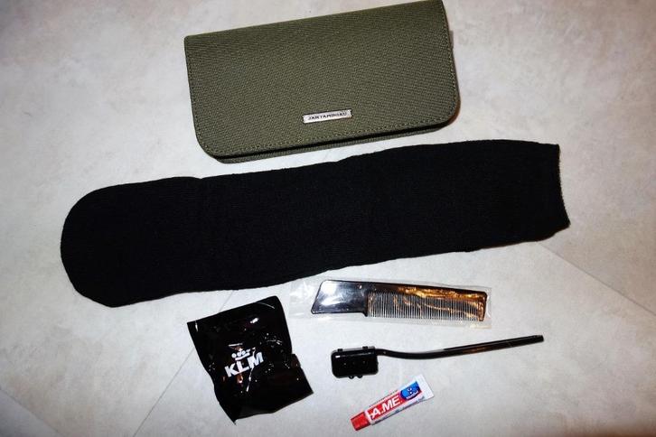 Jan Taminiau KLM business class toilettasje:, Verzamelen, Luchtvaart en Vliegtuigspotten, Nieuw, Overige typen, Ophalen of Verzenden