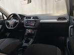 Volkswagen Tiguan 1.4 TSI Comfortline Business Navigatie Par, Auto's, Voorwielaandrijving, 4 cilinders, Met garantie (alle), Origineel Nederlands