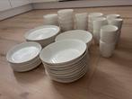 Witte serviesset met gouden rand, Huis en Inrichting, Keuken | Servies, Ophalen, Zo goed als nieuw, Overige stijlen, Porselein