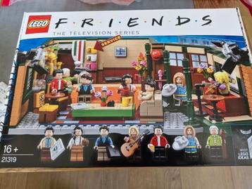 LEGO Ideas 21319 Friends Central Perk - Nieuw! beschikbaar voor biedingen