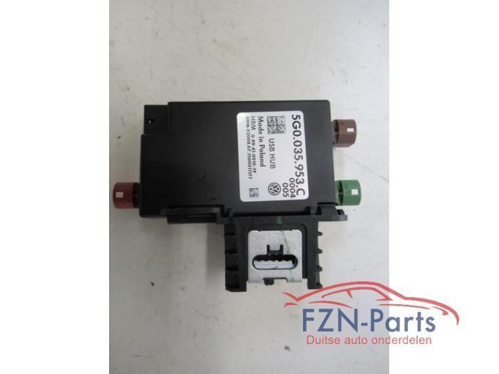 VW Golf 7 USB Hub Spanningsomvormer, Auto-onderdelen, Elektronica en Kabels, Gebruikt, Ophalen