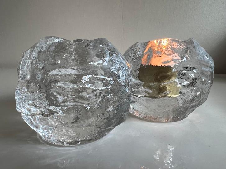 Set 2 Zweeds Design Kosta Boda Snowball ‘Votive’ Ann Wärff, Huis en Inrichting, Woonaccessoires | Kandelaars en Kaarsen, Zo goed als nieuw