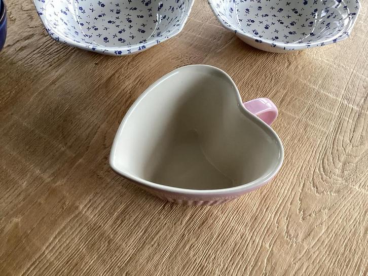 Serviesgoed: Mokken, schaaltjes, kom - Blauw & Crème, Huis en Inrichting, Keuken | Servies, Gebruikt, Kop(pen) en/of Schotel(s)
